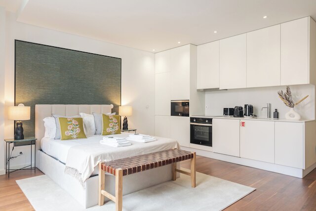 ザ プレステージ アパートメント 1F