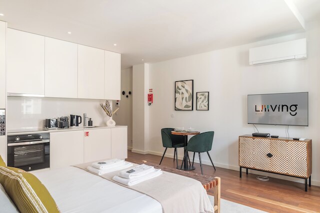 ザ プレステージ アパートメント 1F