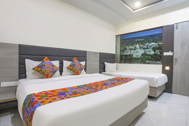 ファブホテル S.S - オポジット ヴィシュワカルマ エンジニアリング カレッジ