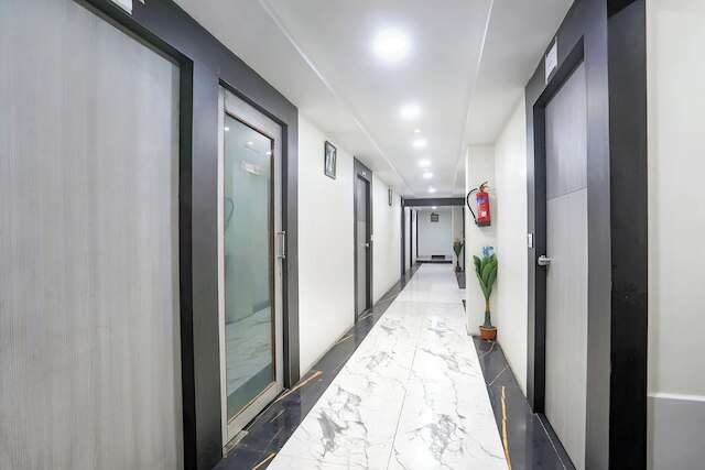 ファブホテル S.S - オポジット ヴィシュワカルマ エンジニアリング カレッジ