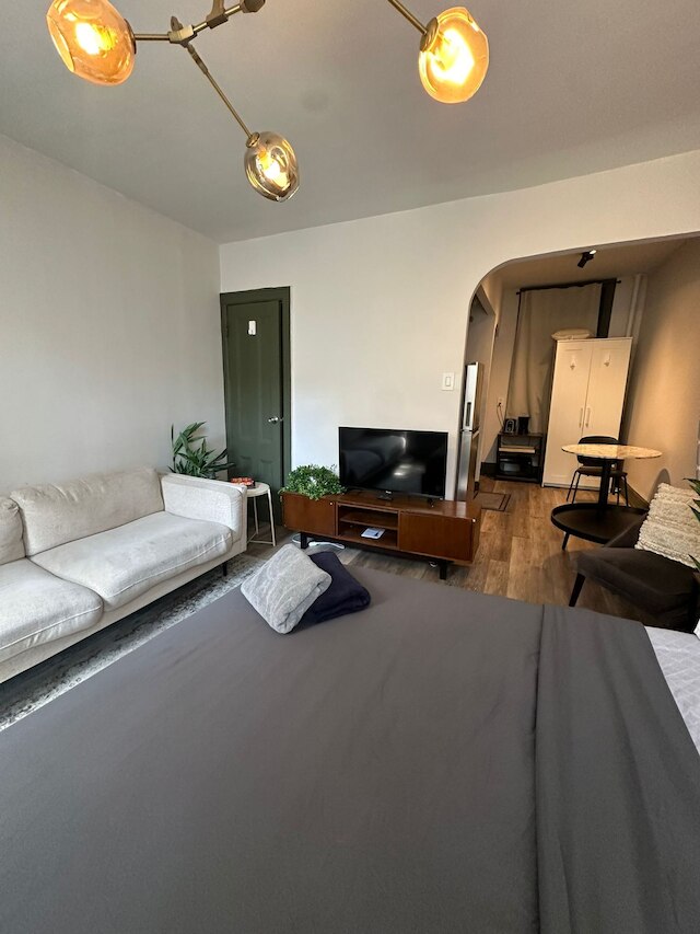 コージー 2 ベッドルーム イン NYC レノックス ヒル