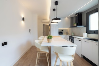 ステイ ユニーク アパートメント ビジャロエル