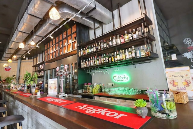 チャック トムーク モングクル ホテル