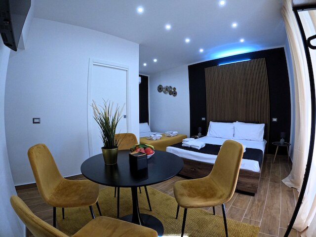 ブラックウッディ コンテンポラリー ルームズ - ナポリ チェントロ ストリコ