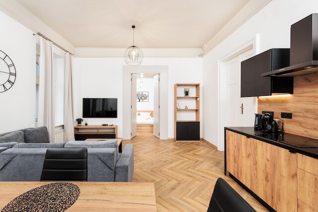 シティ オブ ザ キングス - ポセルスカ 24