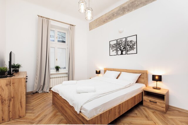 シティ オブ ザ キングス - ポセルスカ 24