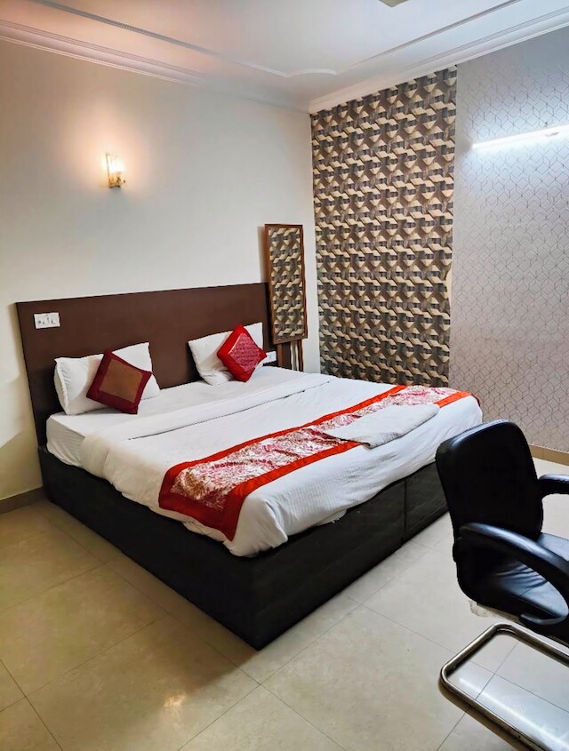 ホテル ラージ Dx