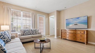 アップステイ スペーシャス 3 ベッドルーム ホーム ウィズ パティオ ビスタ ケイ リゾート