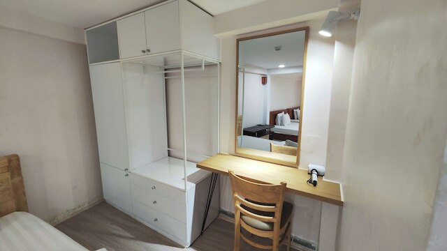 クラウン カフェ ホテル