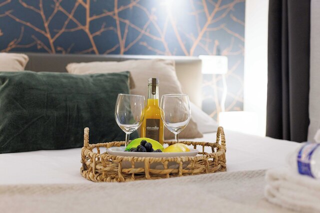 ビューティフル アパートメント ガール ドゥ レスト レピュブリック に