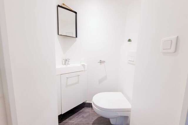 ビューティフル アパートメント ガール ドゥ レスト レピュブリック に