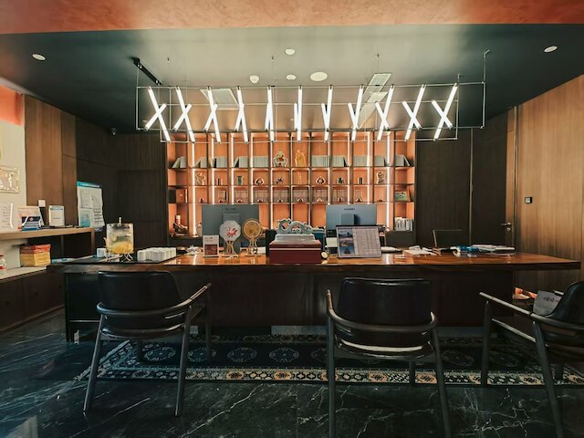 The Purple Horse Hotel