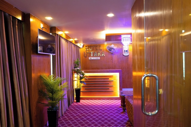 ホテル ウッタラ