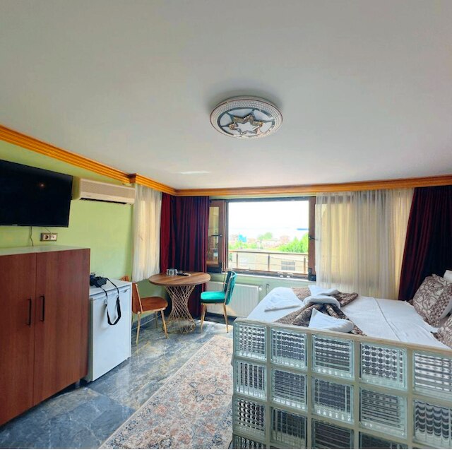 ガー ロイヤル ホテル