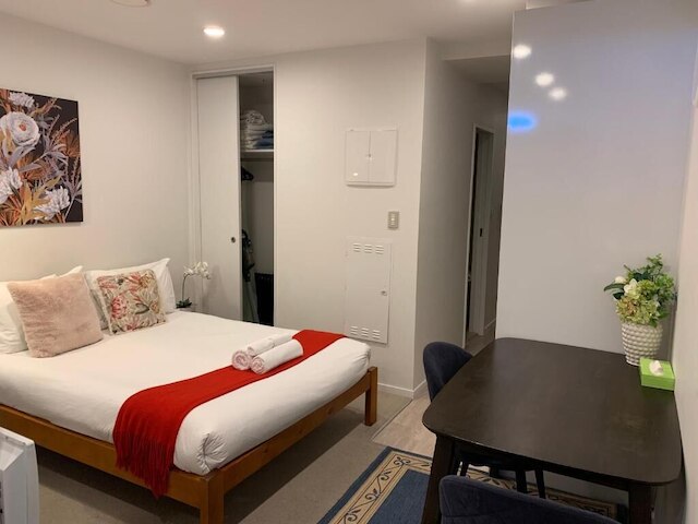 ハート オブ AKL モダン スタジオ プール ジム サウナ