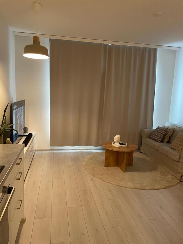 チャーミング 1ベッドルーム アパートメント イン タンペレ ウィズ ファイヤープレース