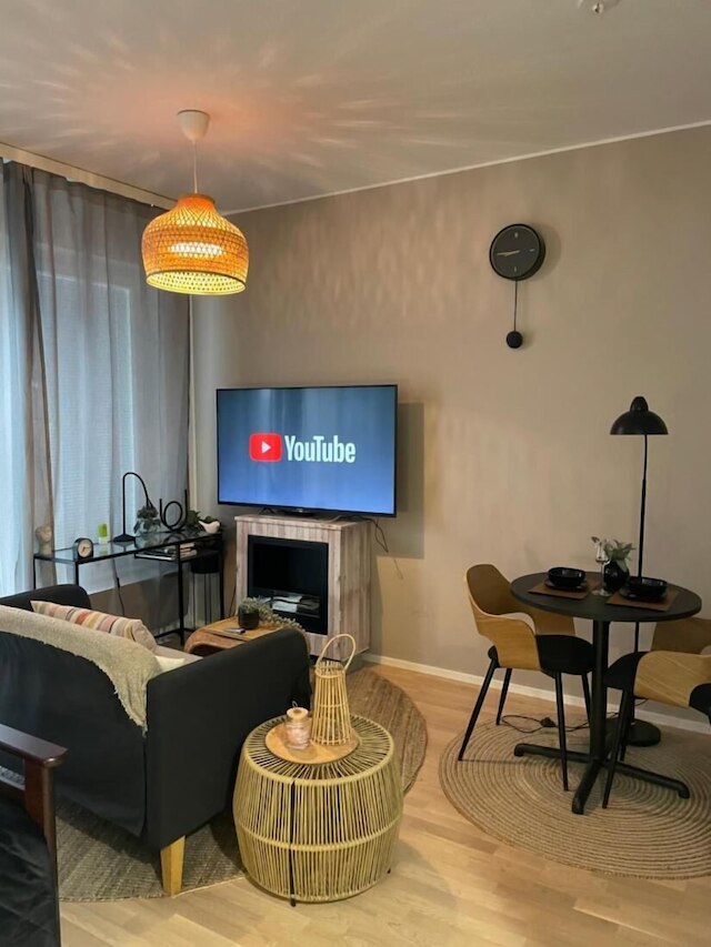 チャーミング タンペレ アパートメント ウィズ バルコニー & セントラル ヒーティング