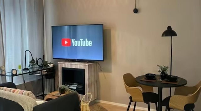 チャーミング タンペレ アパートメント ウィズ バルコニー & セントラル ヒーティング