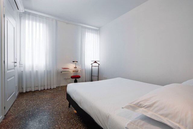 ベネチアン アルコーブ