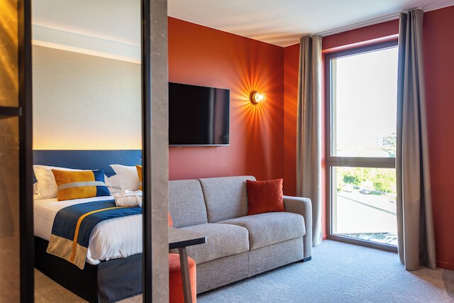 ホテル パノラマ 360 ブールグ アン ブレス