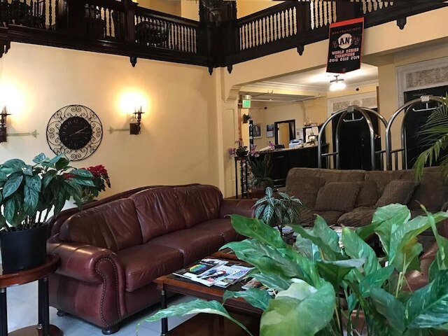 メイフラワー ホテル