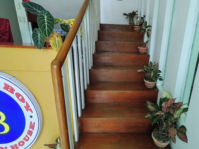 コニー プレイス イン リゾート & レストラン