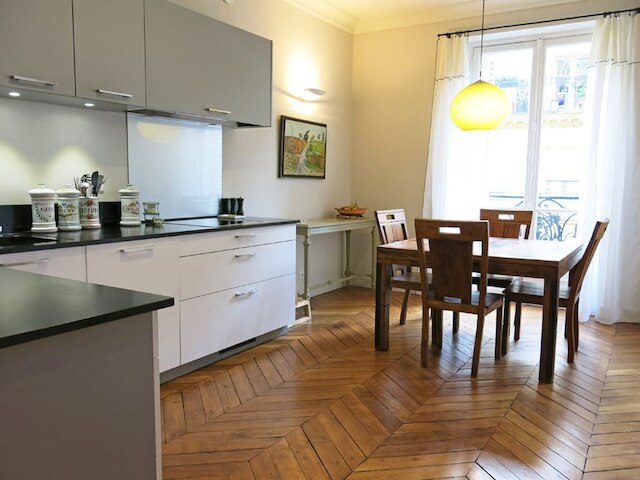 ル ボン マルシェ シェルシュ ミディ Citycosy