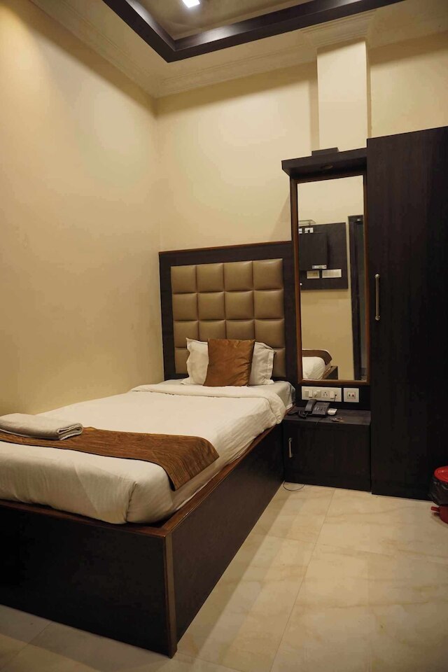 ザ プレミア イン