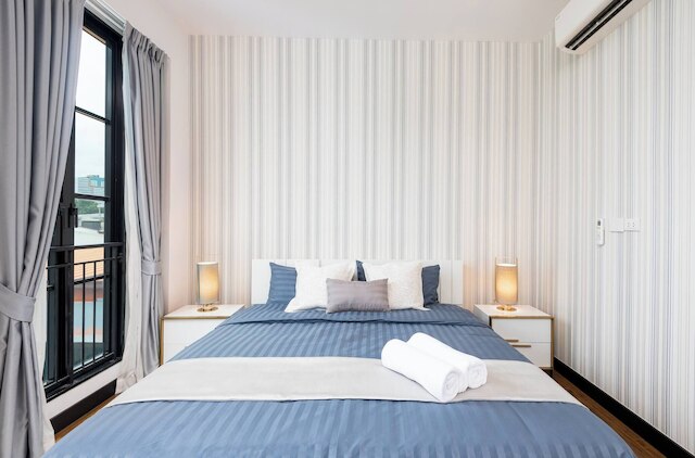 スタイリッシュ 7 ベッズ プールハウス ウィズ シネマ & リフト - 2 ミン トゥ BTS