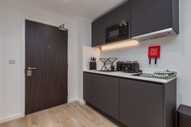 スペーシャス スタジオ ニア シティ センター