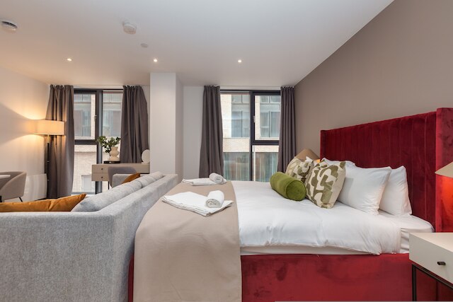 スペーシャス スタジオ ニア シティ センター