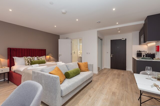 スペーシャス スタジオ ニア シティ センター