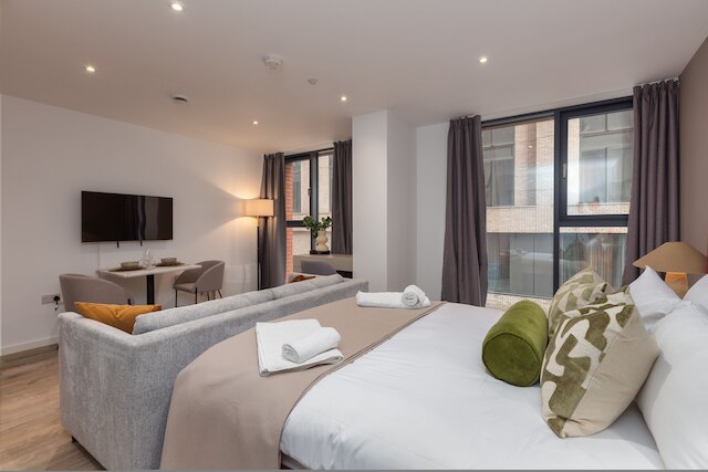 スペーシャス スタジオ ニア シティ センター