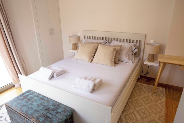 コンテンポラリー アテニアン エスケープ GHH