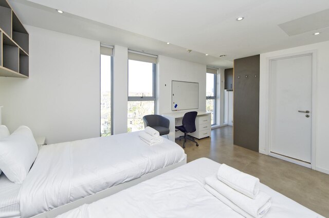 モダンスタイル スチューデント スタジオ イン ロンドン