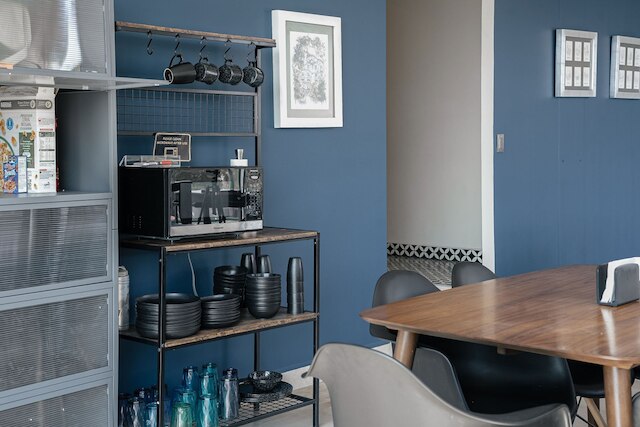 ザ トロピカル ネスト ウィメンズ シェアード ホステル ルーム トップベッド 302 3A