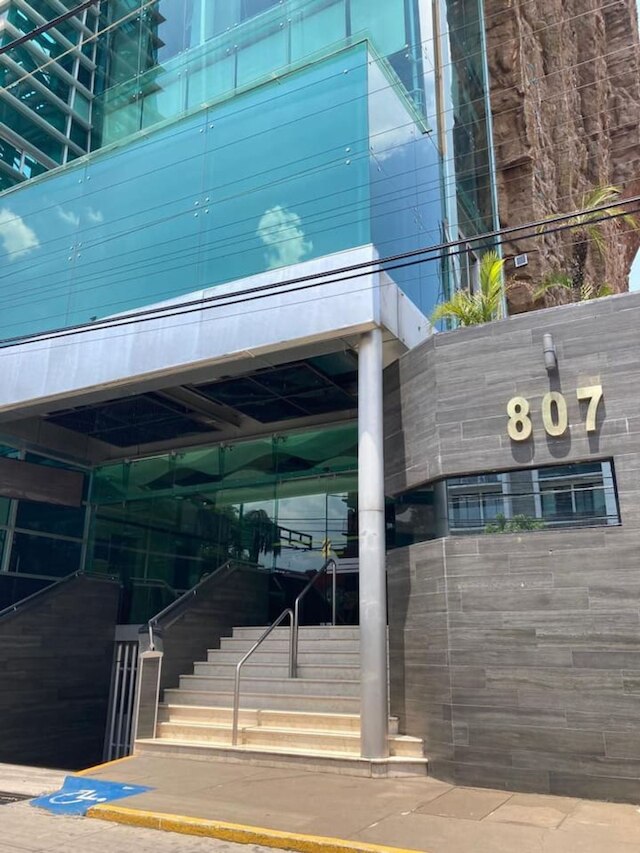 ローベッド シェアード ルーム メン