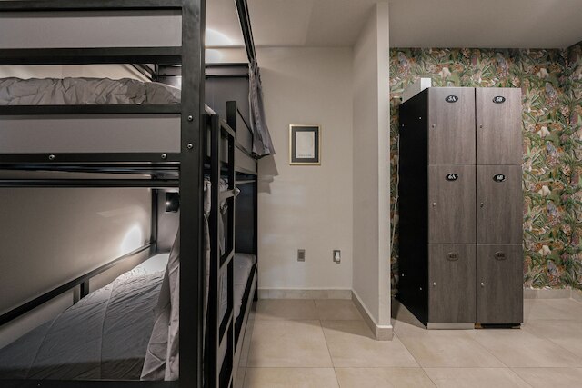 ローベッド シェアード ルーム メン