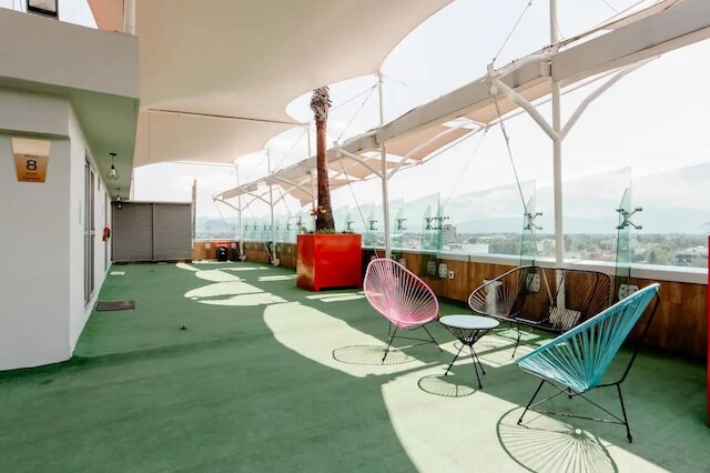 シェアード ルーム メン ローベッド