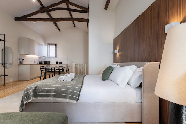 アルベルティナ カルロス アルベルト by アスパシオス