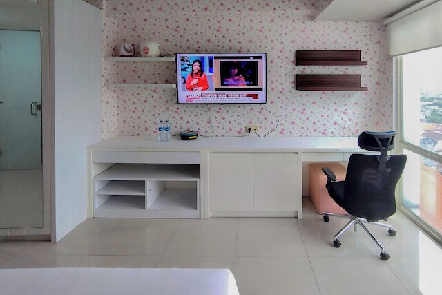 コンフィ アンド ウォーム スタジオ アット ザ スクエア スラバヤ アパートメント