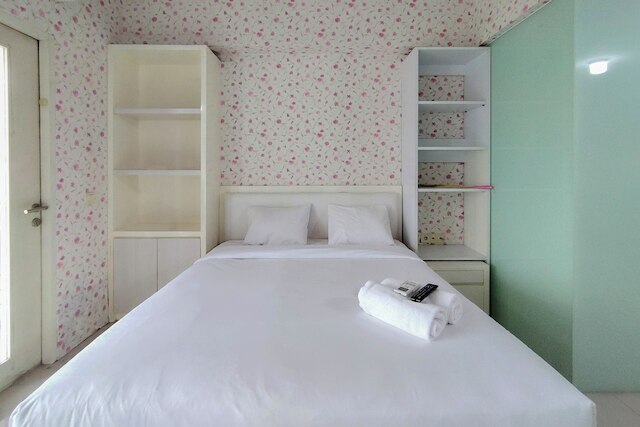 コンフィ アンド ウォーム スタジオ アット ザ スクエア スラバヤ アパートメント