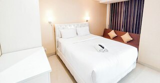 スタニング スタジオ ウィズ ストラテジック ロケーション アット グランド スンコノ ラグーン アパートメント