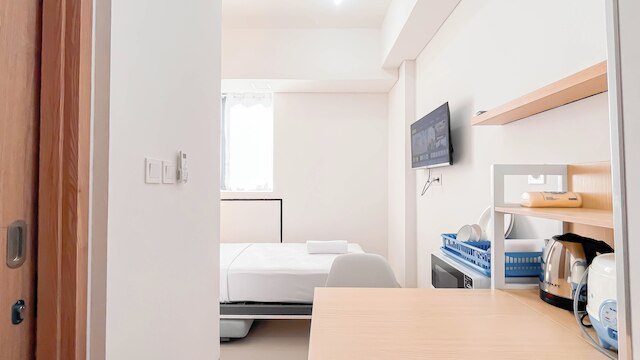 コンフォータブル スタジオ ルーム (ノー キッチン) アット バンダラヤ - タラサ シティ マカッサル アパートメント