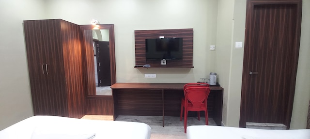 ホテル スリー ドゥルガ