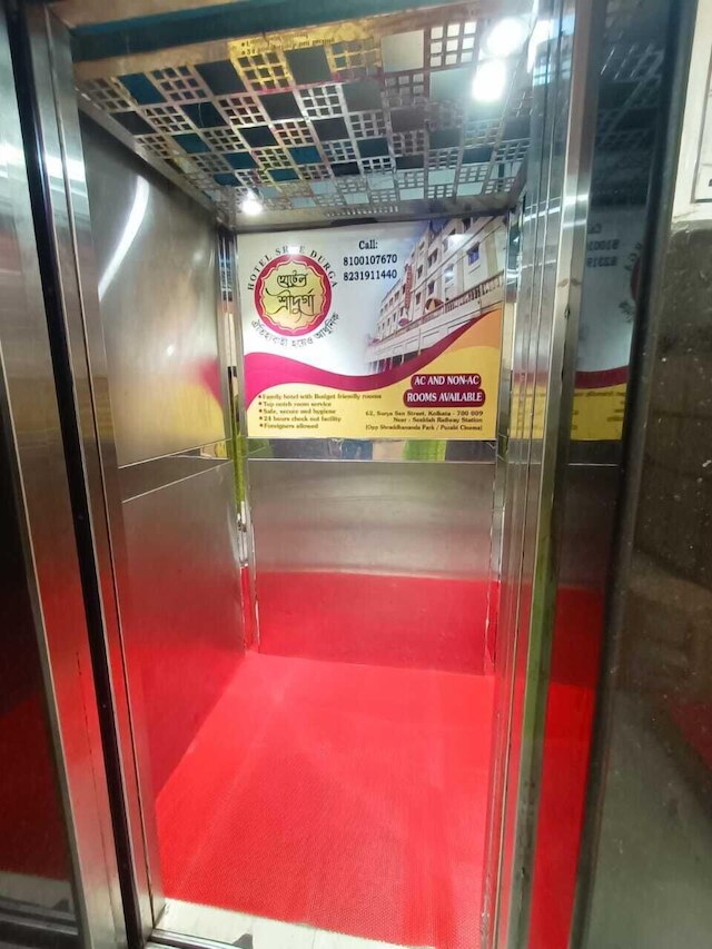 ホテル スリー ドゥルガ