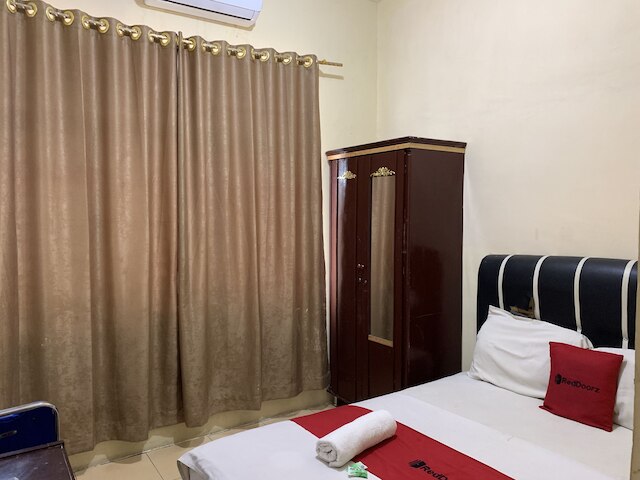 ホテル O メダン ニア ウニベルシタス スマトラ ウタラ フォーマリー スルヤ レジデンス