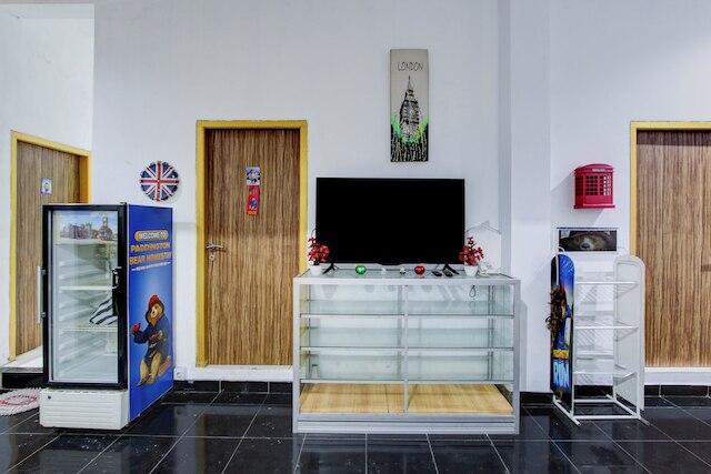 ホテル O ヨグヤカルタ ニア ゲンビラロカ ズー フォーマリー パディントン ベア ホームステイ