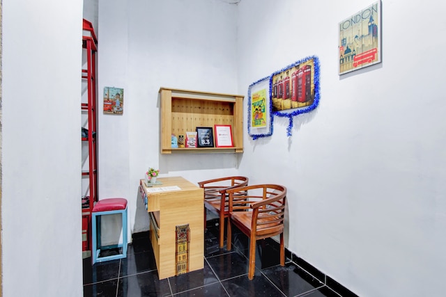 ホテル O ヨグヤカルタ ニア ゲンビラロカ ズー フォーマリー パディントン ベア ホームステイ