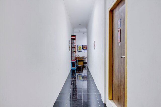 ホテル O ヨグヤカルタ ニア ゲンビラロカ ズー フォーマリー パディントン ベア ホームステイ